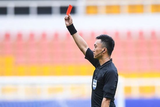 他们都知道后继无人，乡间的电影院将随着他们的逝去而消失。